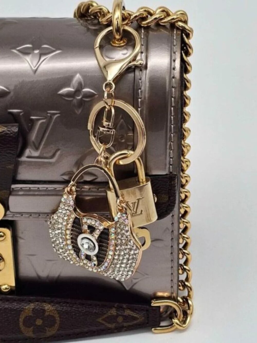 Authentic Louis Vuitton Gold Lock & Key ✨ Bag Charm Unbranded Bag Keychain - Picture 3 of 9